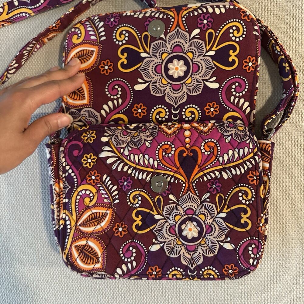 VERS BRADLEY | Sunset Floral Cotton Purse 9” x 6.5” Cross Body Adjustable Strap - Picture 3 of 5